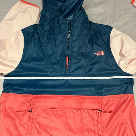 The North Face Women’s Windbreaker Packable - Picture 8 of 8